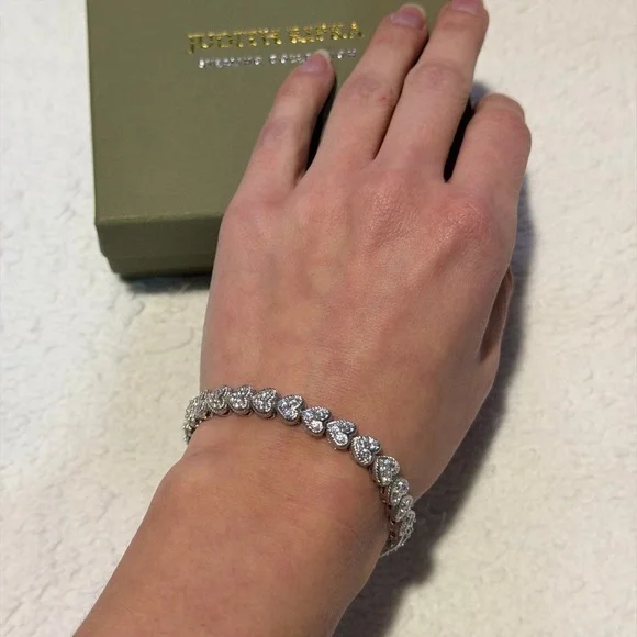 Judith Ripka Sterling Silver Heart Tennis Bracelet CZ Pavé 7.5inches - Picture 3 of 3